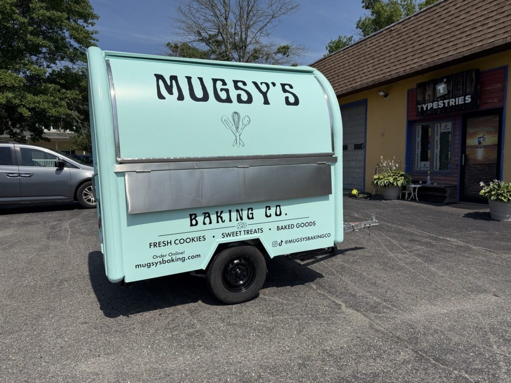 Mugsy's Baking Co mint food trailer graphics